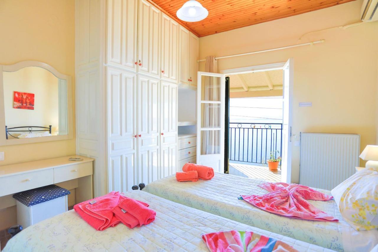 Seaview Calypso Villa Nisaki  ภายนอก รูปภาพ